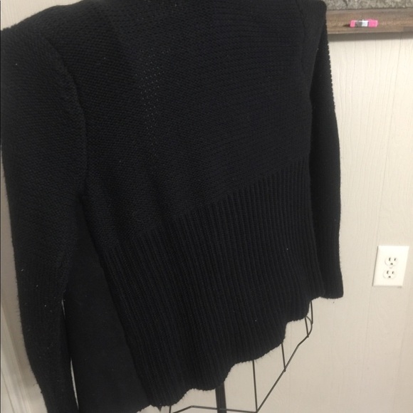 Chelsea and Theodore size medium - Picture 7 of 9